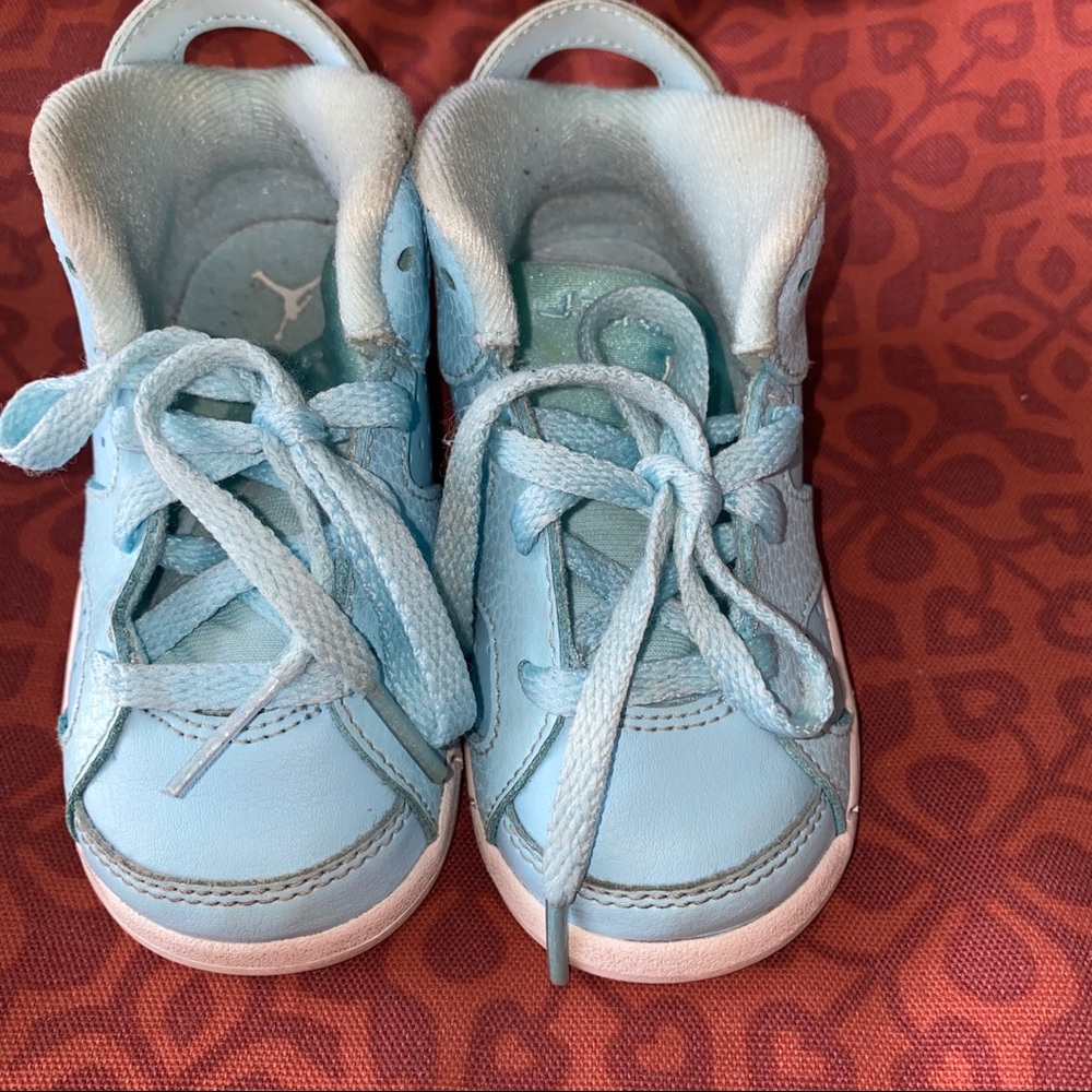 📦Baby Blue Jordans📦 - Picture 2 of 9